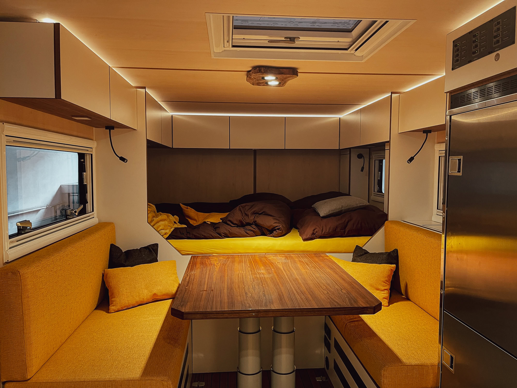 Hochwertige Inneneinrichtung für Innenausbau, modern und funktional gestaltet.